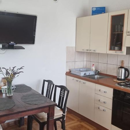 Apartmani Anna Vir Buitenkant foto