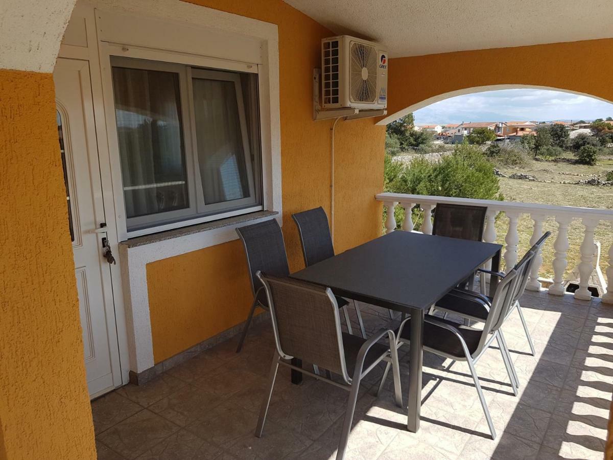 Apartmani Anna Vir Buitenkant foto