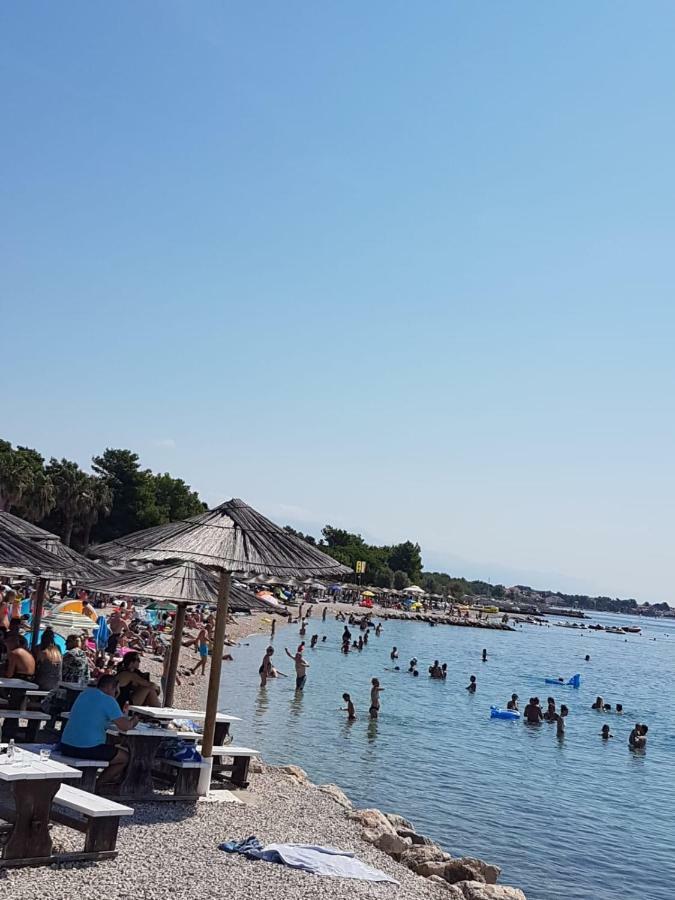 Apartmani Anna Vir Buitenkant foto